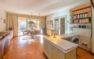 3 Bedroom Lovely Home In Breda - 8