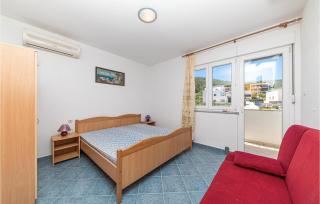1 Bedroom Cozy Apartment In Slatine - Slatine - 6