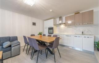 5 Bedroom Cozy Home In Vrsi - 4