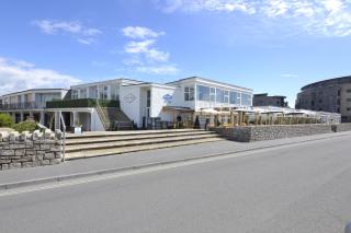 Westpoint Dog Friendly Apartments - West Bay - 0