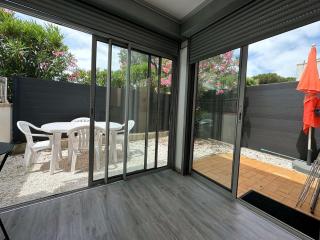 Charmant T2 climatisé avec parking privé dans la pinède - FR-1-607-202 - 2