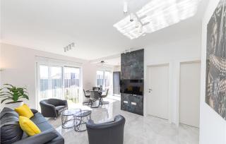 Awesome Apartment In Seget Donji - Trogir - 8