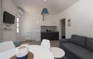 Awesome Home In Santalezi With Wifi - Nedeščina - 7