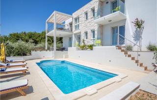 Beautiful Home In Bol With Wifi - Bol - 0