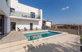 Gorgeous Home In Rovinjsko Selo - 9