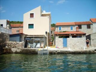 Apartment Mirni - Prvić Luka - 0