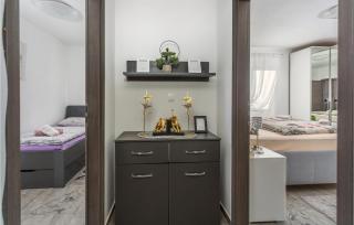 Lovely Home In Rasopasno With Wifi - Rasopasno - 4