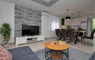 Beautiful Home In Zagvozd - 8