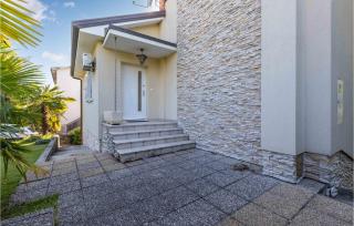 3 Bedroom Stunning Home In Malinska - 8