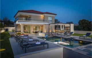 Stunning Home In Brzac - 0