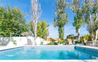 6 Bedroom Amazing Home In Lucena - Lucena - 1