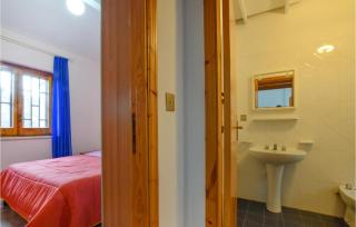 Awesome Apartment In Acqualadrone - Spartà - 1