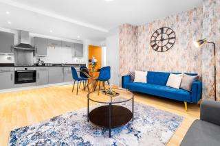 LUXURY SEA BLUE-Birmingham central apartment - Birmingham - 3