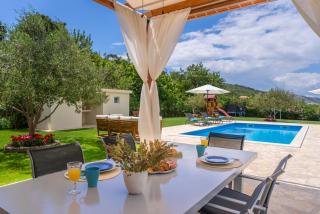 VILLA ROKO with 4 bedrooms, 32sqm heated pool - Tugare - 9