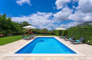 VILLA ROKO with 4 bedrooms, 32sqm heated pool - Tugare - 4