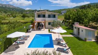 VILLA ROKO with 4 bedrooms, 32sqm heated pool - Tugare - 0