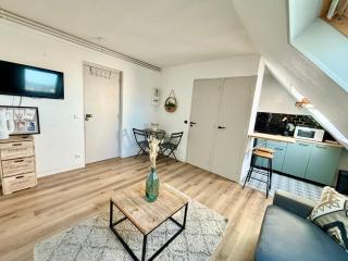 Appartement Vue Mer - À 50m de la Plage des Minimes - Grand Jardin - Parking Gratuit - 8