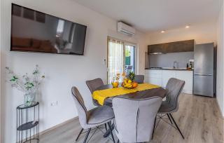 2 Bedroom Beautiful Home In Peroj - 6