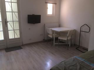 Studio indépendant en RDC de villa, parking - Pertuis - 8