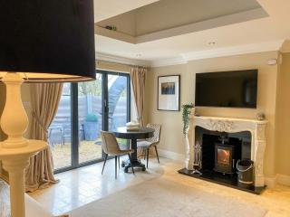 The White House Retreat - Findon - 7