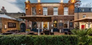 Newly Refurbished 3 bed flat free parking - Londra - 6