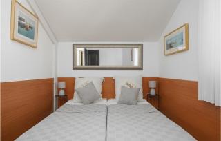 Lovely Apartment In Vodice - 2