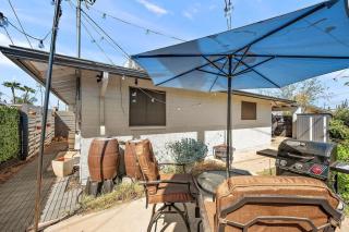 Charming 2BR Home with Backyard BBQ and EV - Phoenix - 3