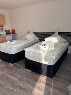 Weinberg Lounge - - 2