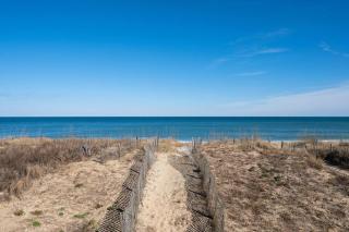 OBX 4BR Oceanfront Cottage - 7