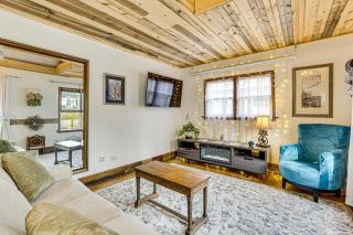 Walk to Downtown Eclectic Wisconsin Dells Home - 7