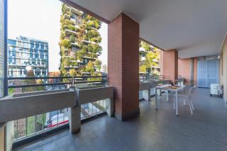 Modern Oasis opposite Bosco Verticale - Milan - 4