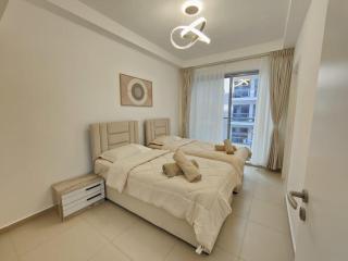 Modern 2-Bed Duplex with Partial Ocean View - 9