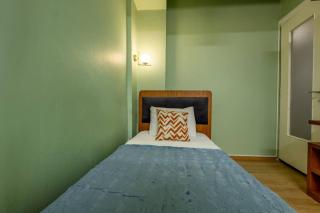 Spacious 3-Bedroom Apartment - Istanbul - 3