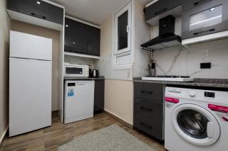 Spacious 3-Bedroom Apartment - Istanbul - 1