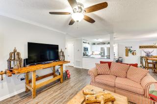 Near Lake Dardanelle Updated Home with Large Yard! - Russellville - 6