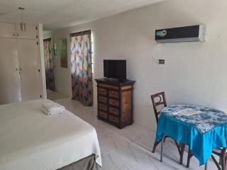 Ocean View Apartments - Bridgetown - 5