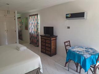 Ocean View Apartments - Bridgetown - 6
