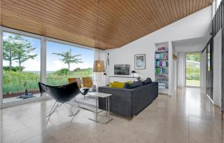 Four-Bedroom Holiday Home In Lundby - Lundby - 8