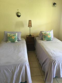 Private Room with Twin Beds AC nr Intl Airpt and Beach - Vieux Fort - 1