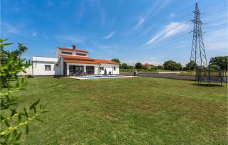 3 Bedroom Gorgeous Home In Galizana - 3