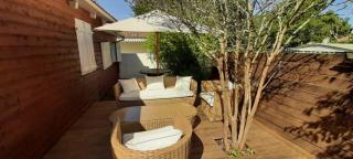 Hourtin Charmant Chalet avec Salon de Jardin - 7