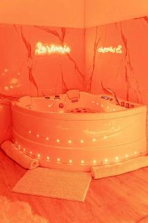 La Rêverie - Jacuzzi Lounge & Massage - Vierzon - 7