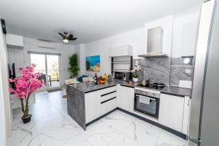 Sea Breeze, Spacious 2-Bedroom LUX Seaside Apartments - St Paul's Bay - 7