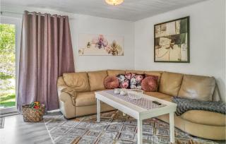 Nice Home In Norra Kedum With Wifi - 9