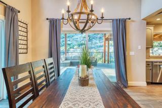 Sunset Retreat AC, Big Views & Dream Deck - 2