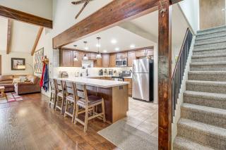 Spacious Cabin with Deck 7 Mi to Show Low! - Indian Pine - 1