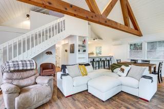 Wolf Laurel Escape Village Club and Scenic Views! - Swiss - 4