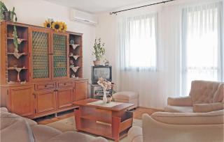 3 Bedroom Cozy Apartment In Stinjan - Štinjan - 9