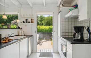 3 Bedroom Cozy Home In Dronningmølle - Dronningmølle - 5
