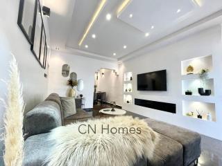 Spacious and Bright 2 Bedroom Fully Serviced Apartment with PS5 - 2